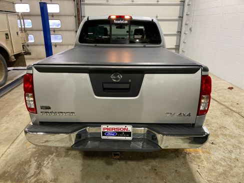 Used 2015 Nissan Frontier SV image 13