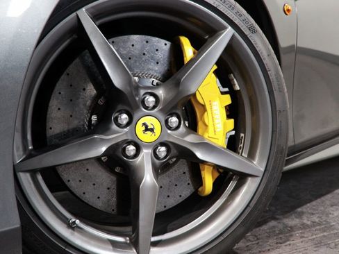 Used 2016 Ferrari 488 GTB image 16