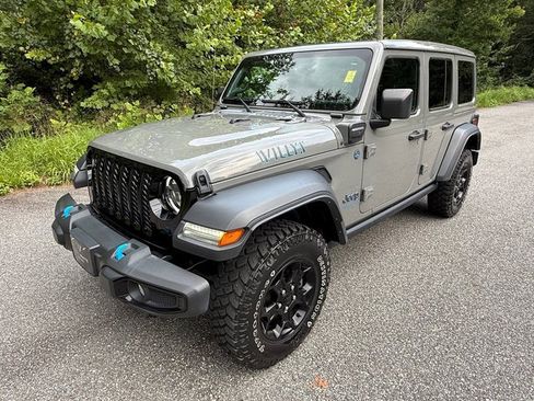 Used 2023 Jeep Wrangler Unlimited w/ Sun & Screen Package AWD/4WD image 2