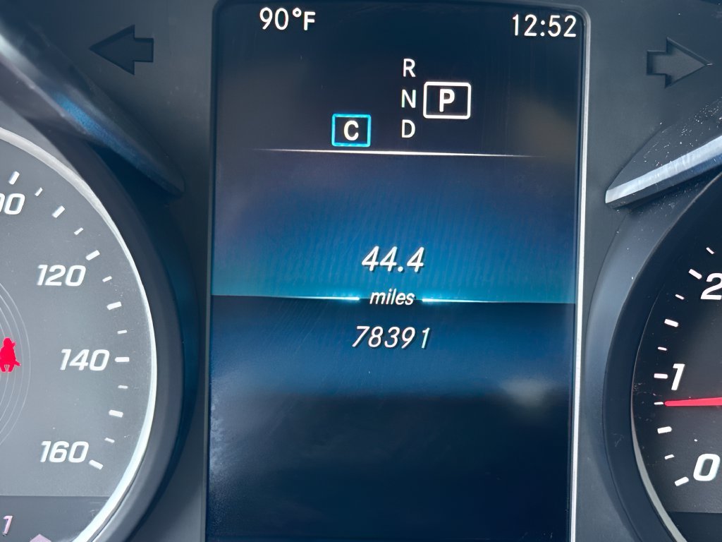 Used 2020 Mercedes-Benz GLC 300 4MATIC image 21