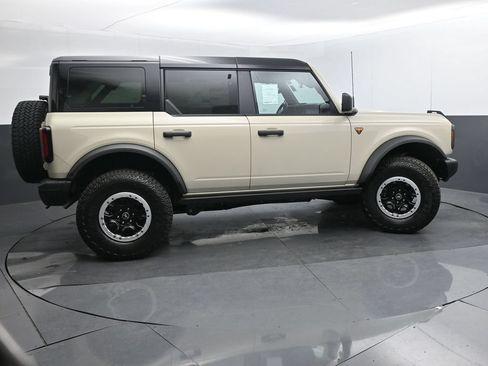New 2026 Ford Bronco Badlands w/ Sasquatch Package AWD/4WD image 39