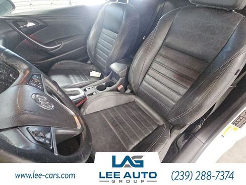Used 2019 Buick Cascada Premium FWD image 3