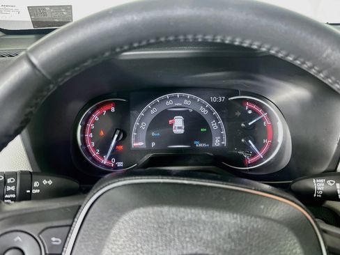Used 2019 Toyota RAV4 Limited w/ Carpet Mat Package FWD image 19