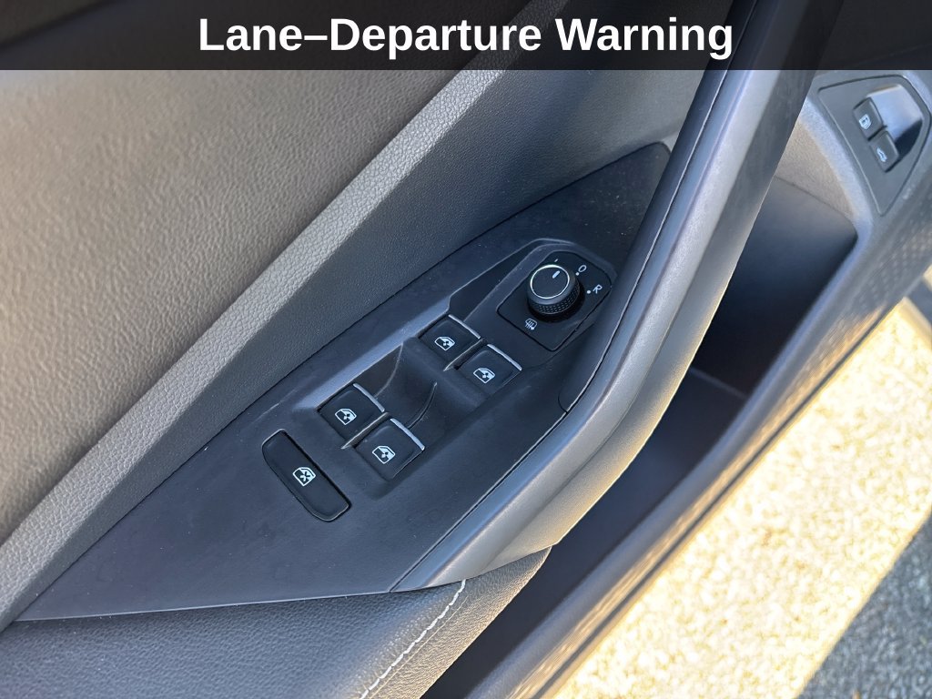Used 2024 Volkswagen Jetta SE w/ Panoramic Sunroof Package FWD image 15
