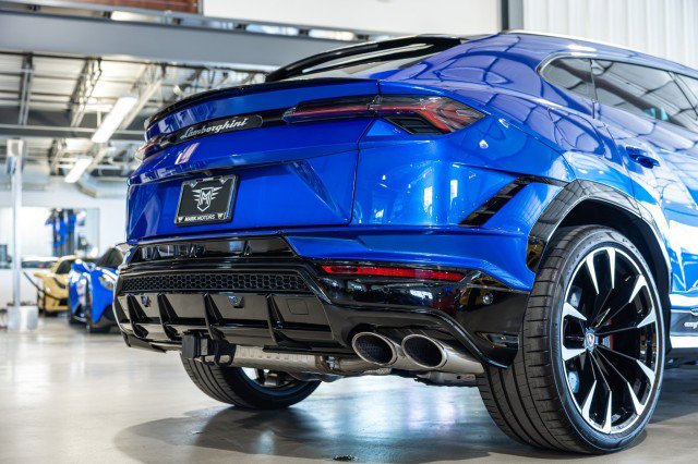 Used 2023 Lamborghini Urus S AWD/4WD image 33