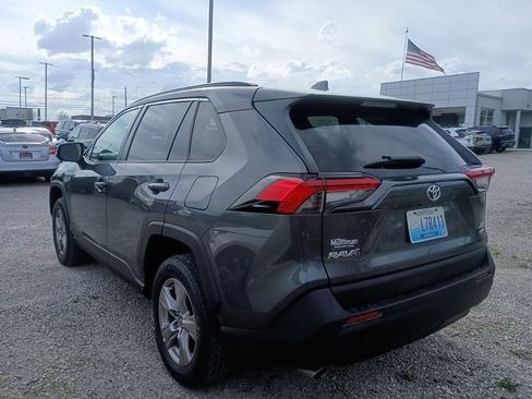 Used 2023 Toyota RAV4 XLE w/ XLE Grade Weather Package image 4