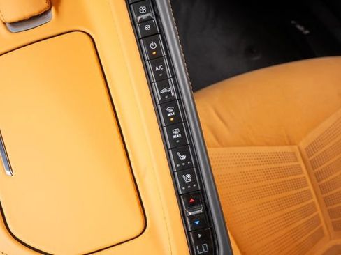 Used 2025 Chevrolet Corvette Z06 RWD image 39