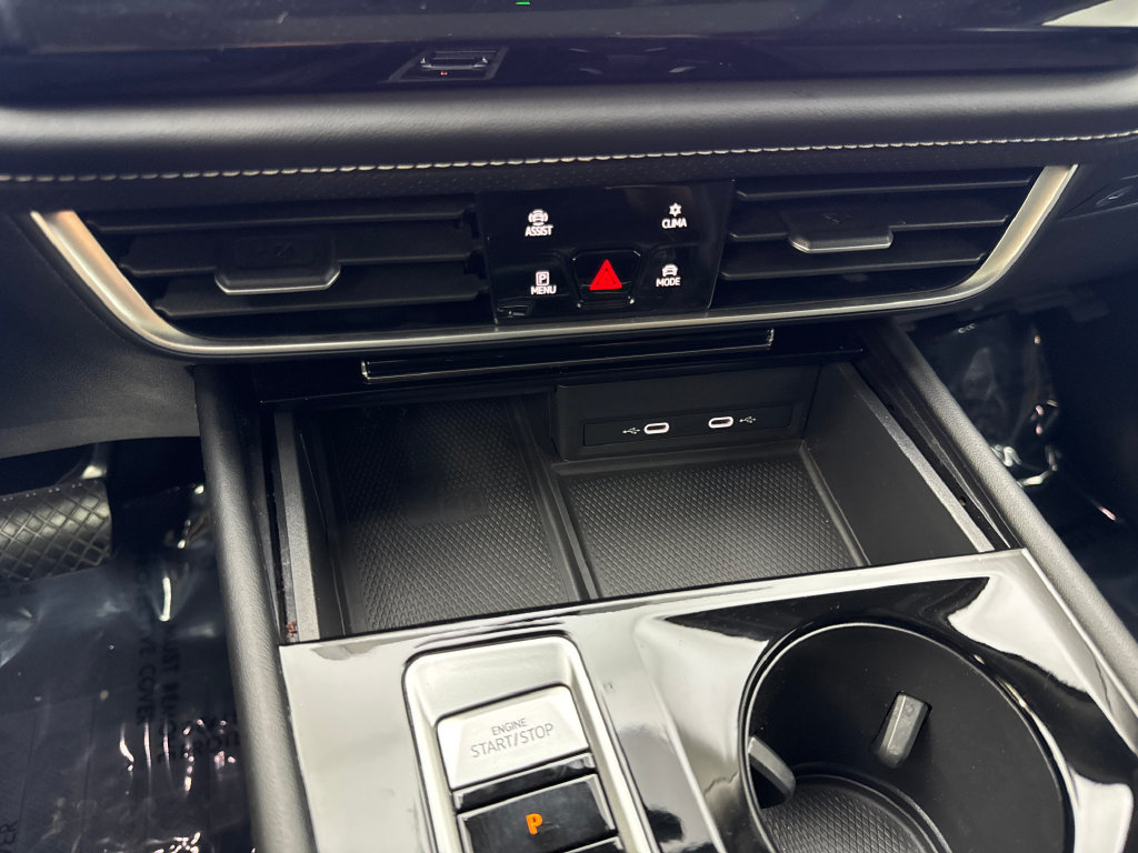 Used 2024 Volkswagen Atlas SE w/ Panoramic Sunroof Package FWD image 70