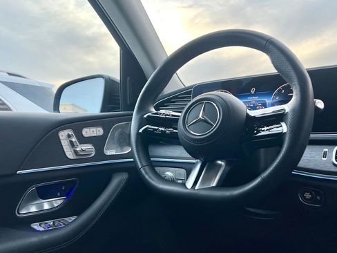 Certified 2026 Mercedes-Benz GLS 450 4MATIC image 17