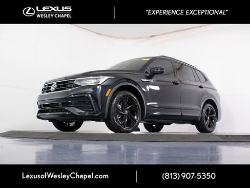 Used 2023 Volkswagen Tiguan SE R-Line FWD image 12