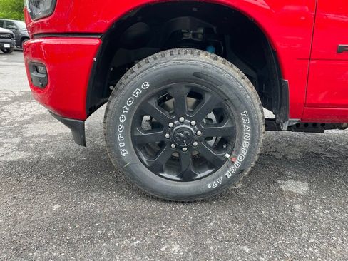 New 2026 RAM 2500 Big Horn AWD/4WD image 4