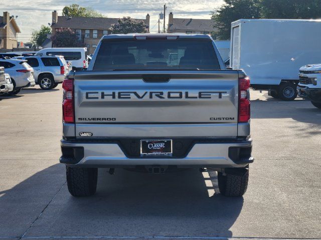 Used 2026 Chevrolet Silverado 1500 Custom w/ Turbomax Blackout Package RWD image 13