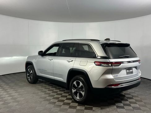 Used 2023 Jeep Grand Cherokee 4WD 4xe image 9