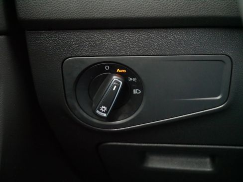 Certified 2023 Volkswagen Tiguan SE R-Line image 26