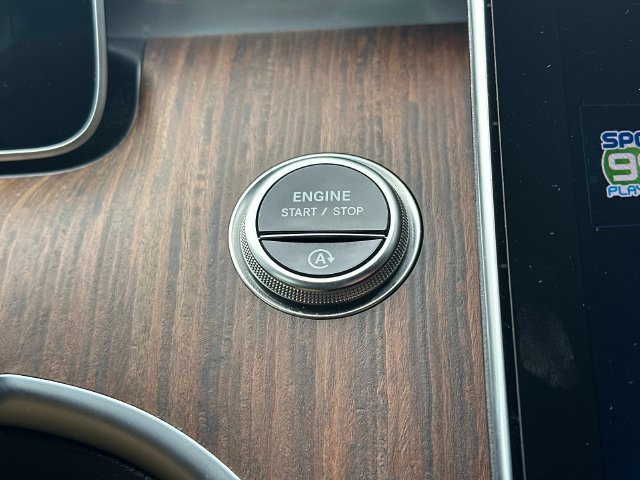 Certified 2025 Mercedes-Benz C 300 4MATIC Sedan image 26