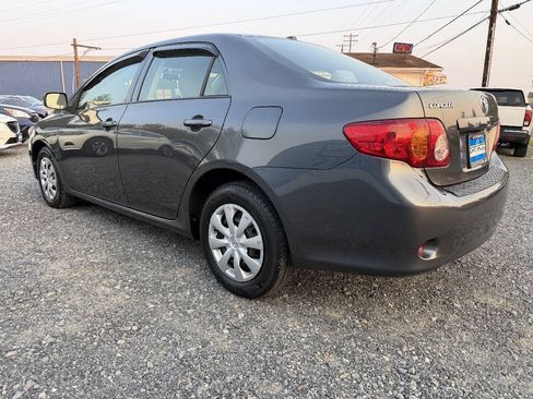 Used 2010 Toyota Corolla LE w/ All Weather Guard Pkg FWD image 5