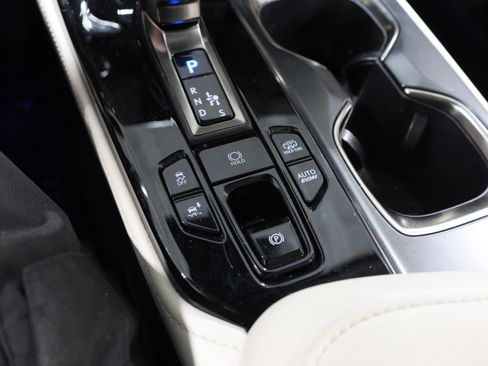 Used 2025 Lexus NX 450h+ AWD w/ Luxury Package image 33