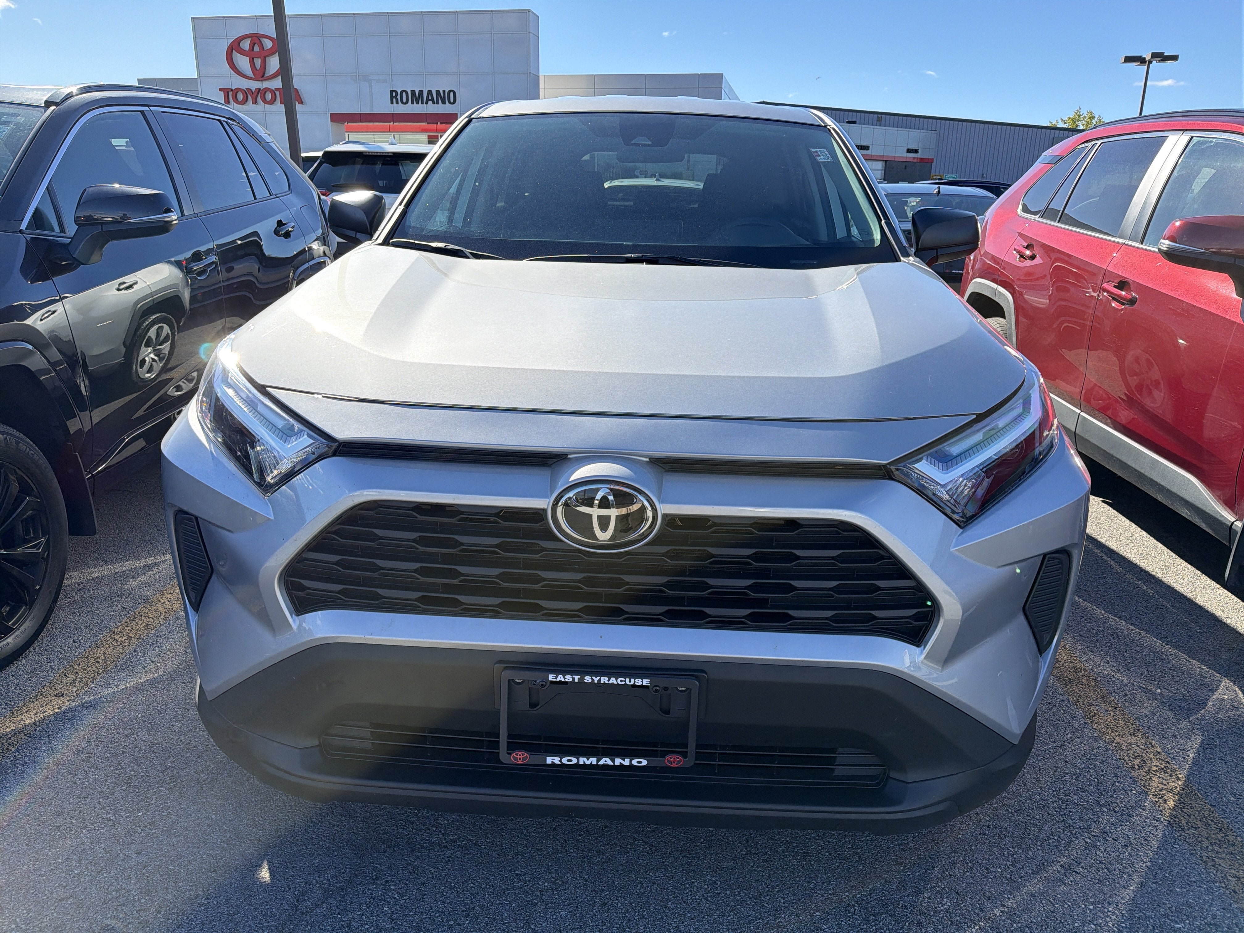Used 2024 Toyota RAV4 LE AWD/4WD image 3