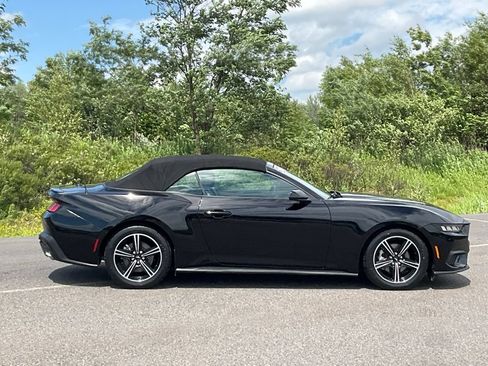 Used 2025 Ford Mustang Premium RWD image 22