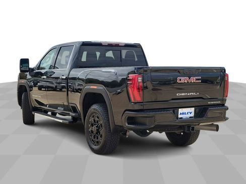 Used 2024 GMC Sierra 2500 Denali image 6