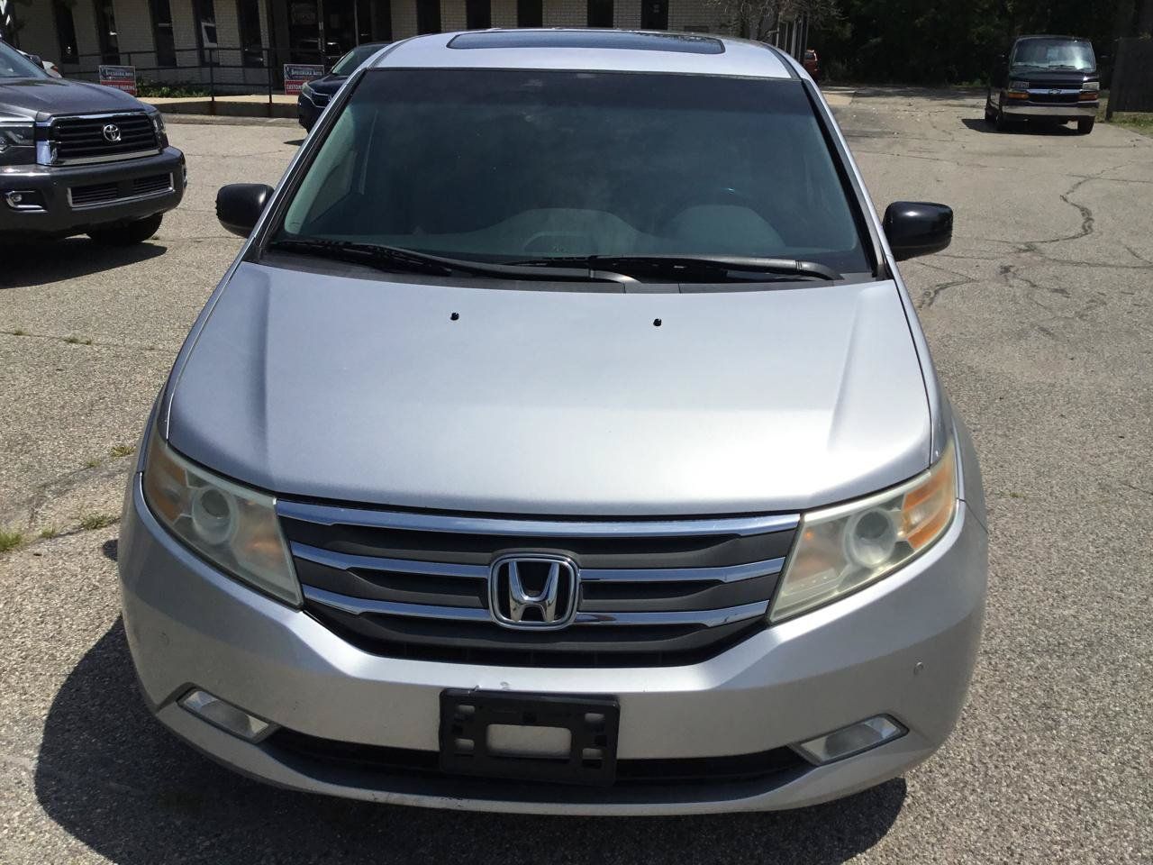 Used 2012 Honda Odyssey Touring image 2