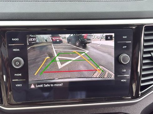 Used 2023 Volkswagen Atlas SEL image 17