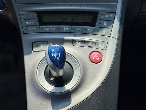 Used 2014 Toyota Prius Two image 33