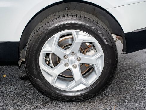 Used 2019 Land Rover Range Rover Sport HSE image 42