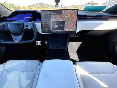 Used 2022 Tesla Model S Plaid AWD/4WD image 7