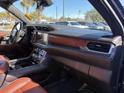 Used 2023 GMC Yukon Denali Ultimate image 16