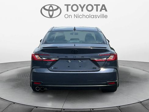 Used 2026 Toyota Camry SE FWD image 5