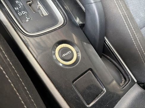 Used 2018 Mitsubishi Outlander ES AWD/4WD image 32