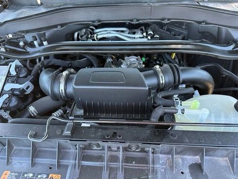 Used 2025 Ford Explorer ST AWD/4WD image 7