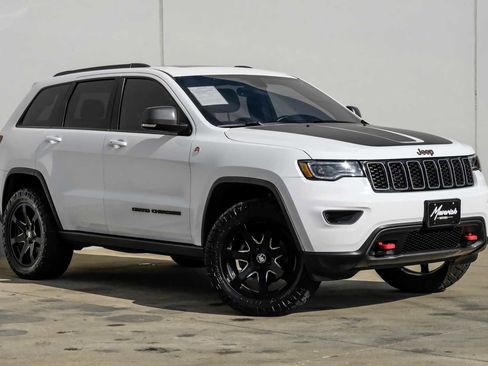 Used 2018 Jeep Grand Cherokee Trailhawk w/ Trailhawk Luxury Group image 7