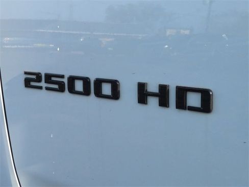 Used 2024 Chevrolet Silverado 2500 LTZ w/ LTZ Plus Package image 34
