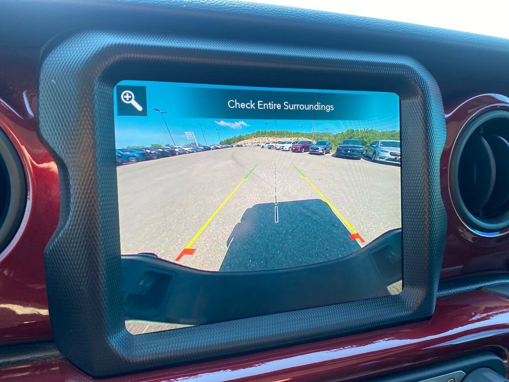 Used 2021 Jeep Gladiator Sport AWD/4WD image 21