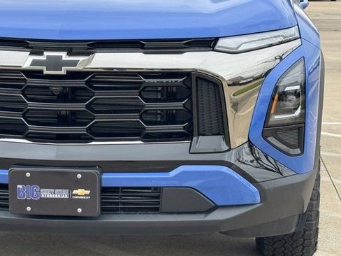 New 2026 Chevrolet Equinox ACTIV w/ Convenience Package III FWD image 9