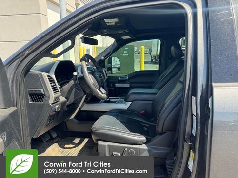 Used 2018 Ford F150 Lariat w/ Equipment Group 502A Luxury AWD/4WD image 6