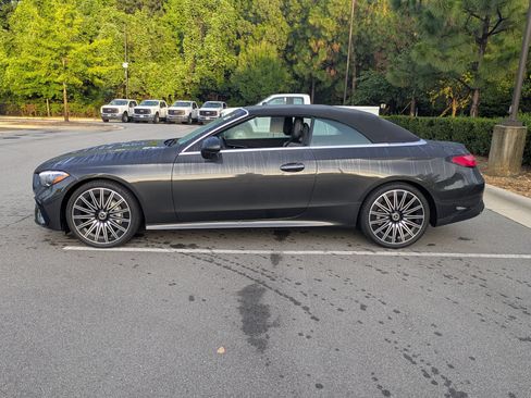 Used 2025 Mercedes-Benz CLE 300 4MATIC Cabriolet image 7
