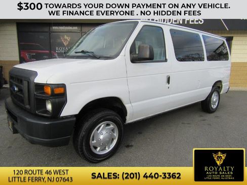 Used 2011 Ford E-150 and Econoline 150 XLT image 6