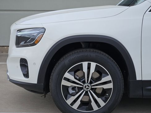 Certified 2025 Mercedes-Benz GLB 250 image 11