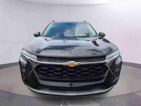 Used 2024 Chevrolet Trax LT FWD image 10
