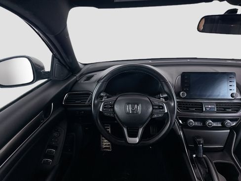 Used 2018 Honda Accord Sport image 17