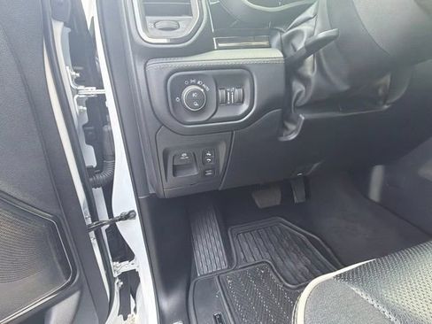 Used 2025 RAM 1500 Limited AWD/4WD image 12