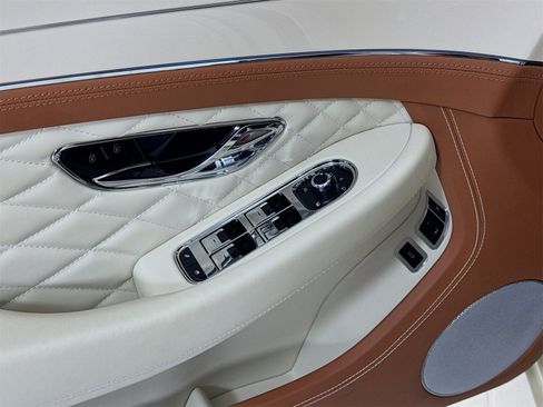 Certified 2024 Bentley Continental GT image 18