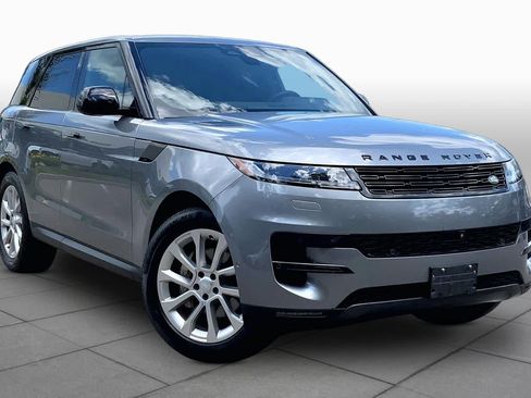 Used 2025 Land Rover Range Rover Sport SE AWD/4WD image 3