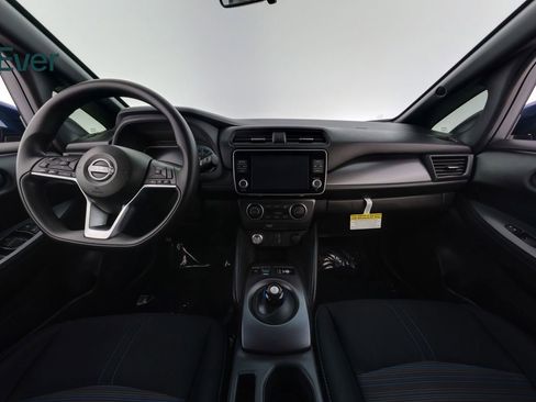 Used 2025 Nissan Leaf S FWD image 26