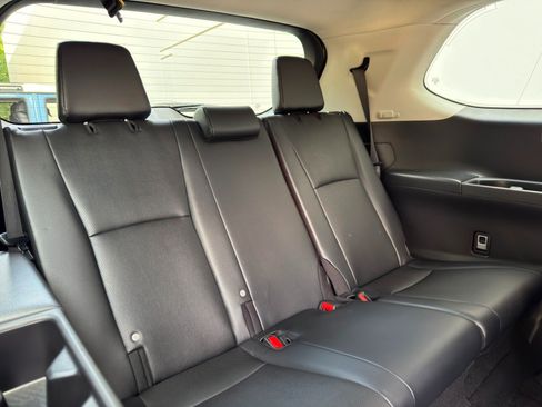 Used 2024 Toyota Grand Highlander AWD image 40