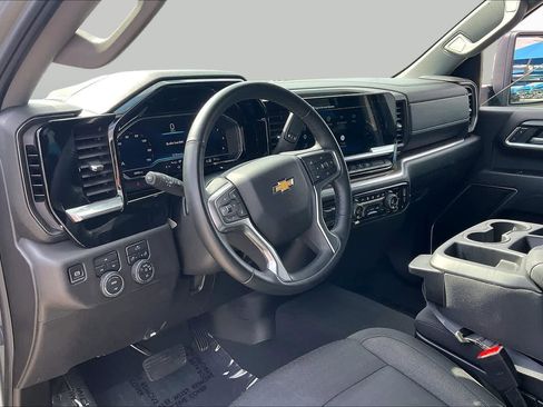 Used 2025 Chevrolet Silverado 2500 LT w/ Convenience Package AWD/4WD image 17