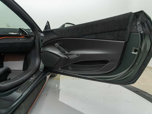 Certified 2020 Ferrari 488 Pista Spider RWD image 19